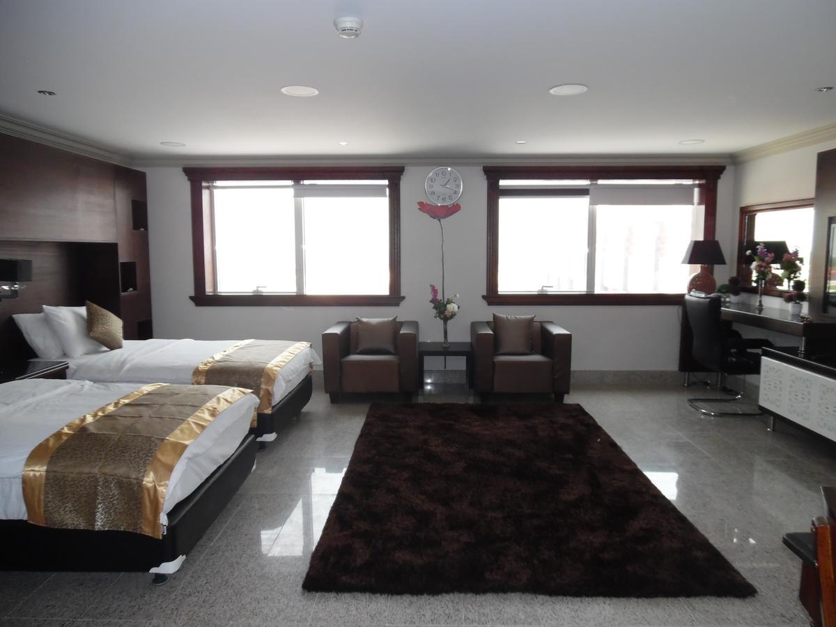 Al Haqel Residential Compound Aparthotel Khobar Bagian luar foto